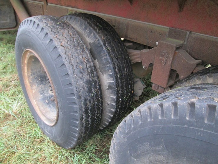 1974-ford-f750-image-5