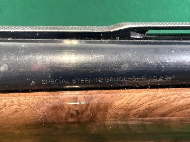 browning-light-twelve-12ga-shotgun-image-8