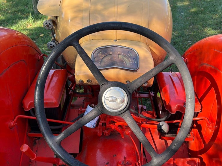 case-900-wheatland-propane-tractor-image-26