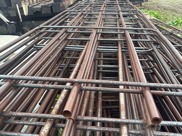 7-steel-fence-panels-image-1