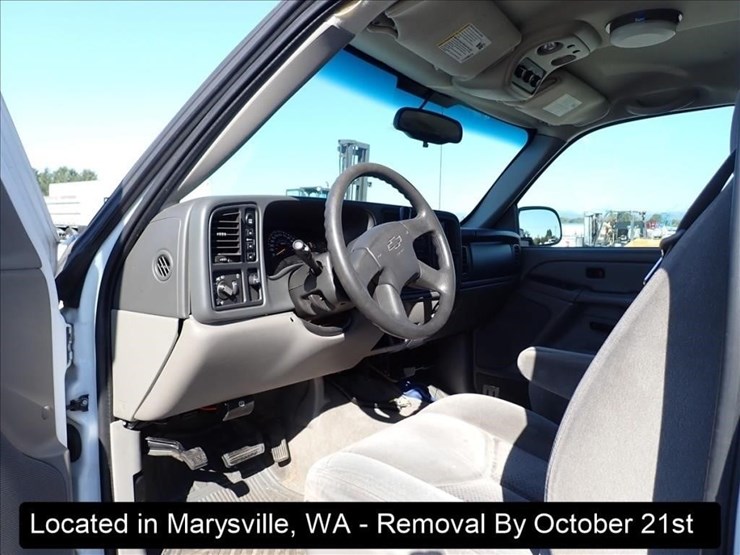 2005-chevrolet-tahoe-image-7