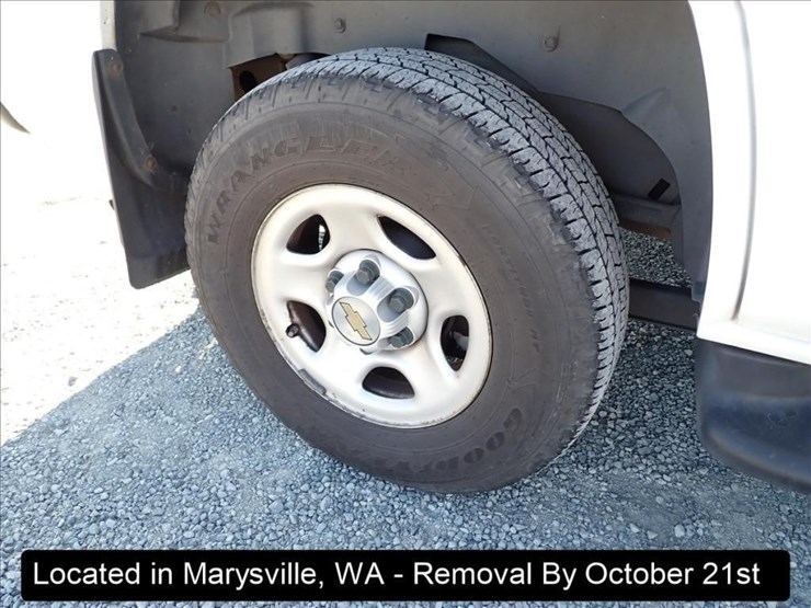 2005-chevrolet-tahoe-image-22
