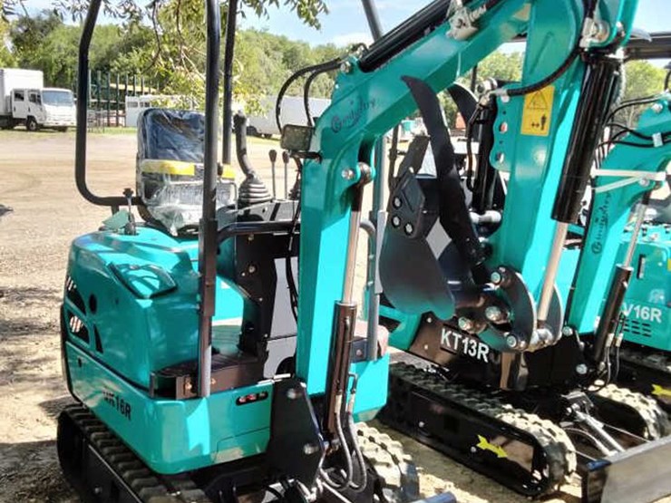 #4-•-cfg-mini-excavator---qk16r-image-2