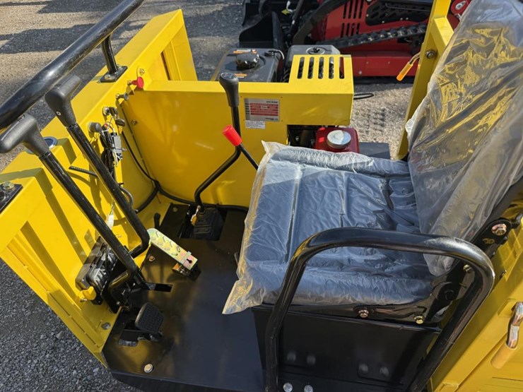 #132-•-crawler-dumper-w/-seat---cdws25-image-8