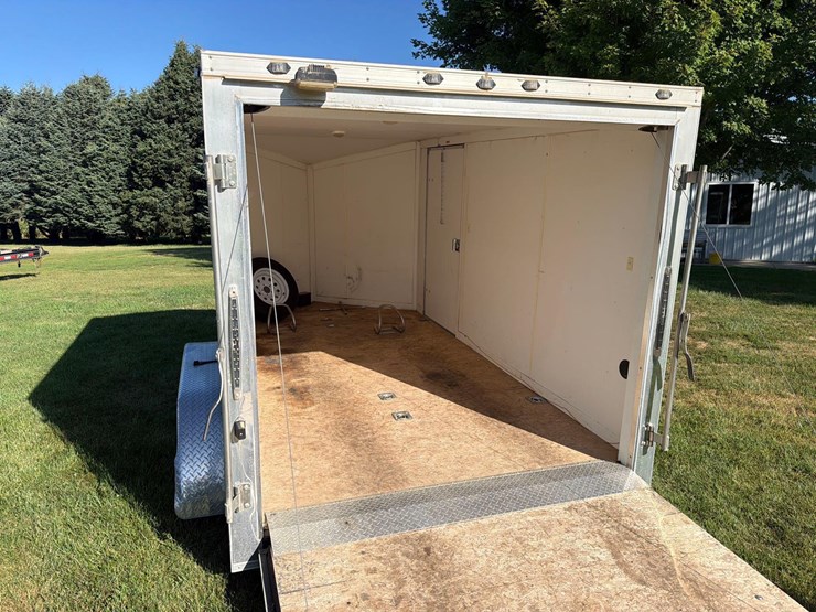 2011-stealth-14ft-enclosed-bumper-hitch-trailer--1-owner-image-32