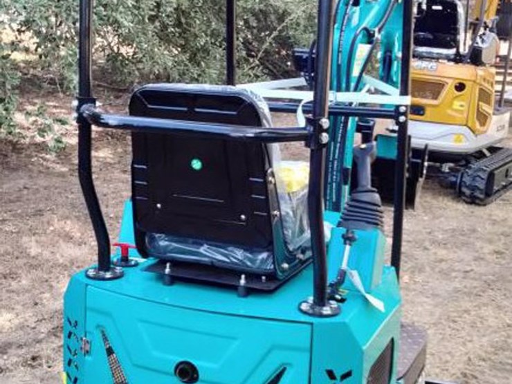 #24-•-cfg-mini-excavator---mh13rx-image-4