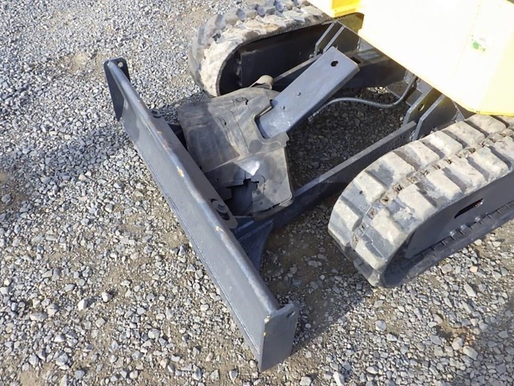 komatsu-pc28uu-image-13