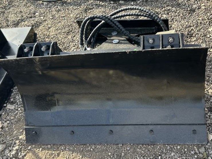 #254-•-mini-skid-steer-39.25"-hydraulic-snow-blade-image-1