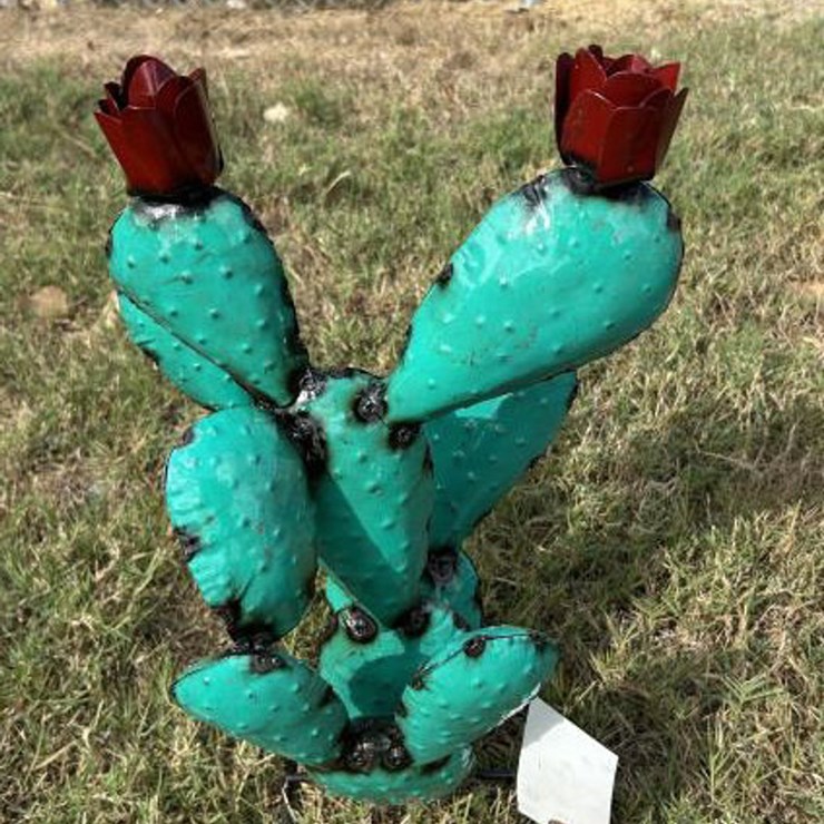 #152 • Metal Art - Small Cactus w/Red Flowers
