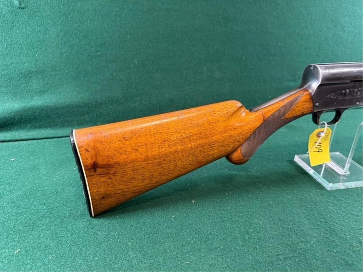 browning-light-twelve-12ga-shotgun-image-3