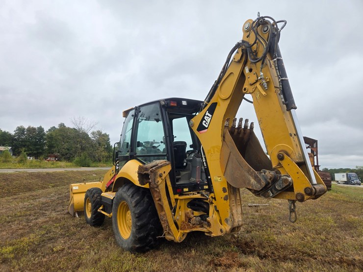 caterpillar-420f-image-10