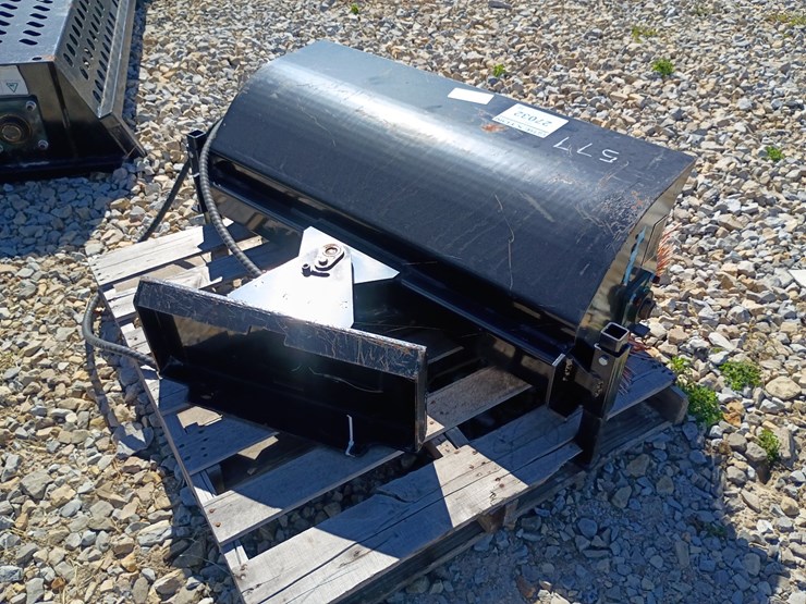 #27032-•-future-sweeper-mini-skid-steer-attachment-image-6