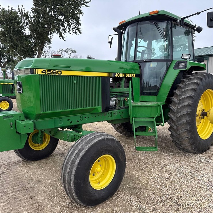 1994 JOHN DEERE 4560