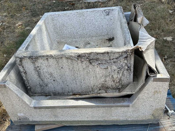 #47-•-(2)-acorn-engineering-mop-sinks-image-1