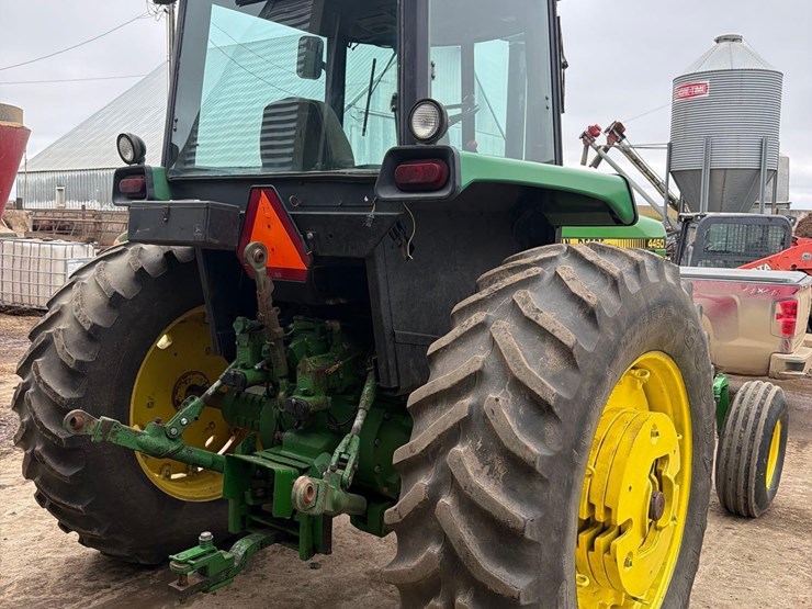 1983-john-deere-4450-image-3