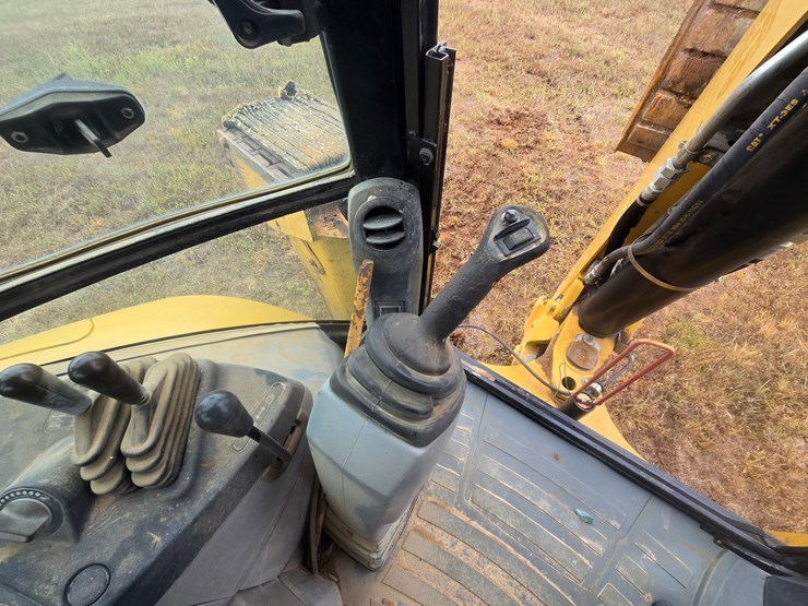 caterpillar-420f-image-56