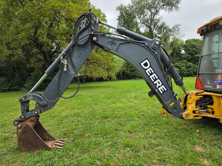 2016-deere-410l-image-77
