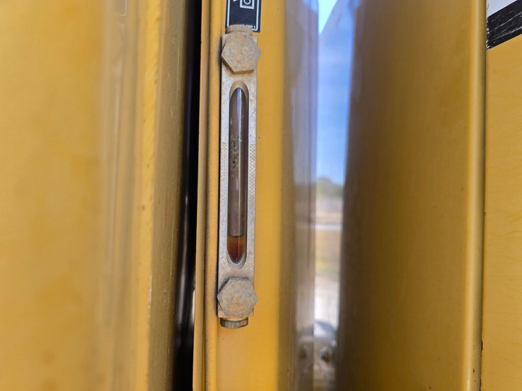 2005-caterpillar-12h-image-50