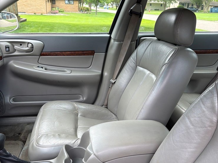 2004-chevrolet-impala-ls-car-image-28