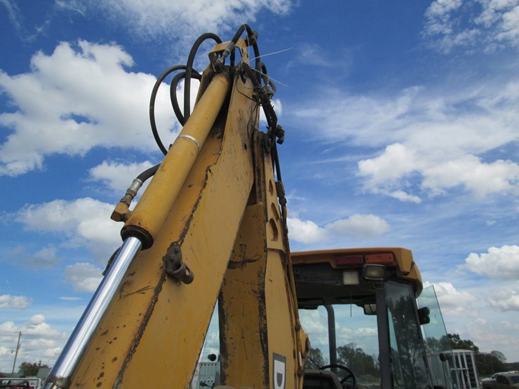 deere-310g-image-16