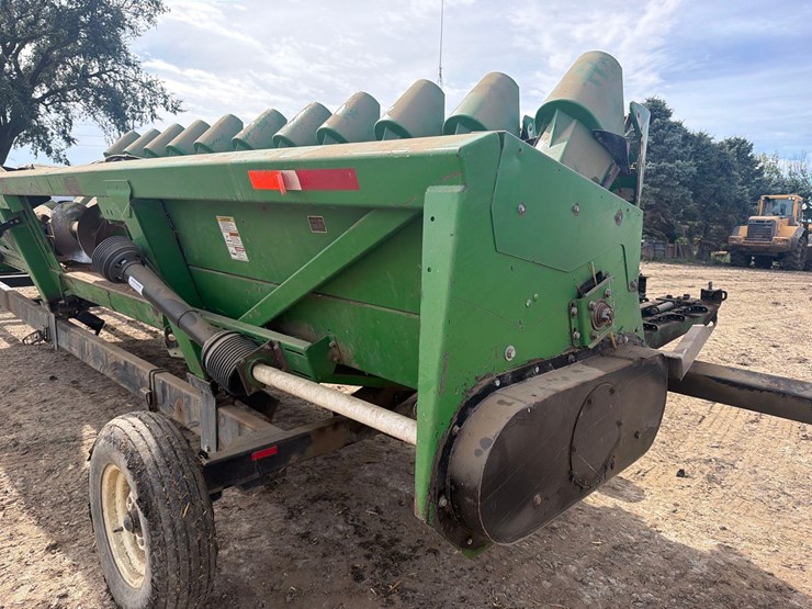 clark-12row20-corn-head-image-21