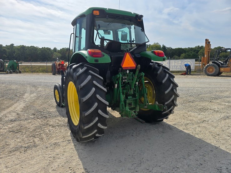 john-deere-6105m-image-9