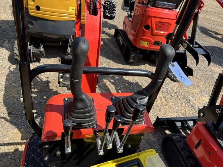 #144-•-mini-excavator---gas---me15-image-7