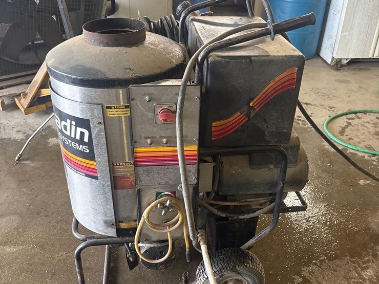 aaladin-hot-pressure-washer,-image-2