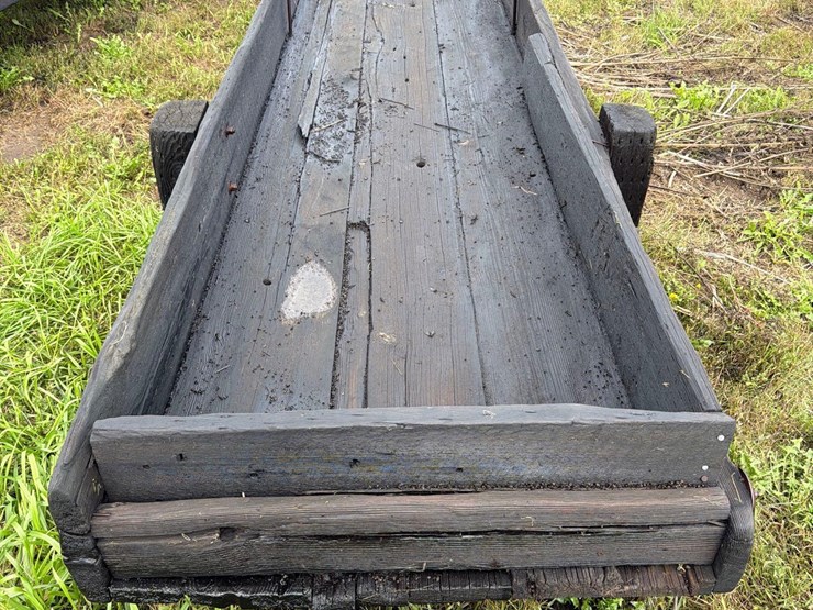 doon-saw-mill-3ft-x-20ft-wood-feed-bunk-image-6