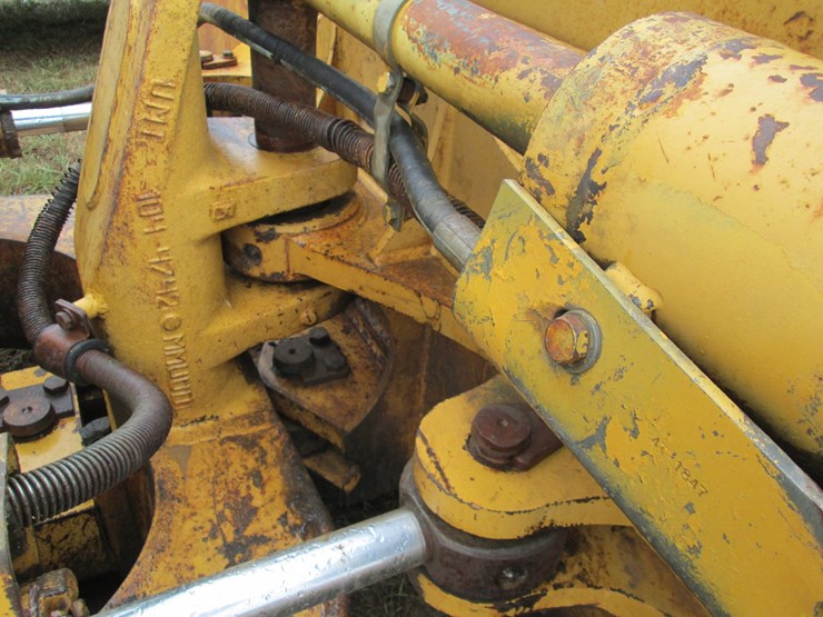 caterpillar-d5m-lgp-image-18