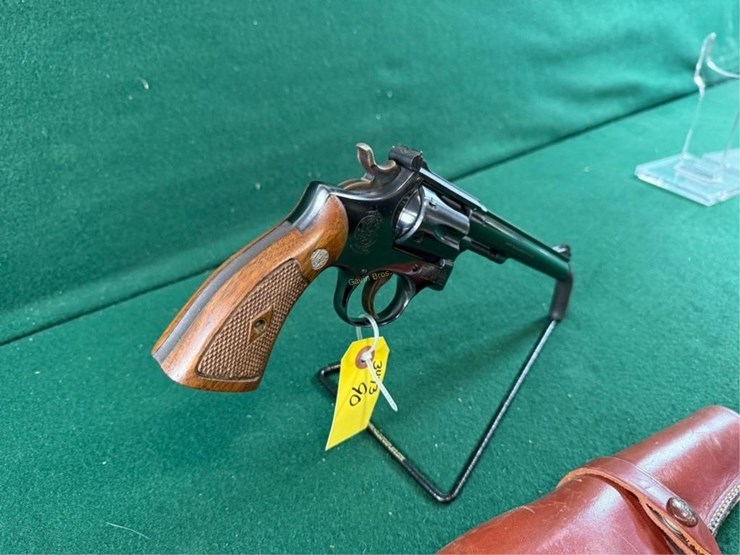 smith-&-wesson-22lr-ctg-revolver-image-3