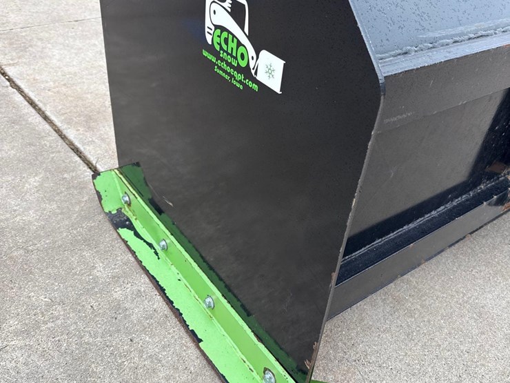 8ft-echo-skidloader-quick-tach-snow-pusher-image-9