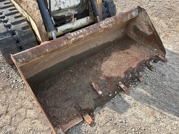 2019-bobcat-t595-image-9
