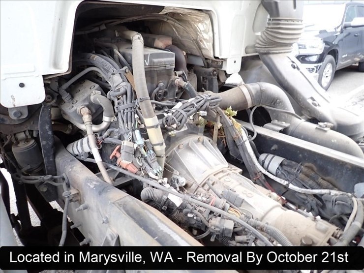 2013-peterbilt-220-image-11