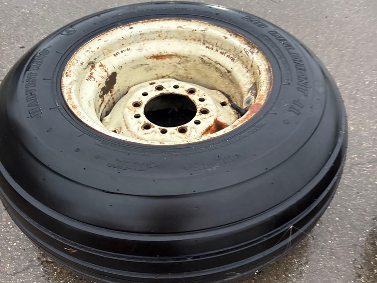 3--11l-15-implement-tires-and-rims-image-13