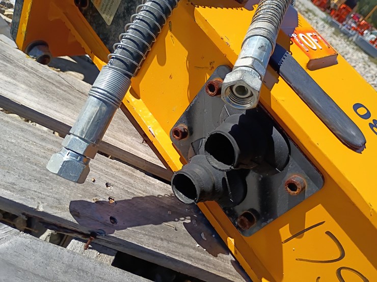 #27028-•-toft-hydraulic-breaker-excavator-attachment-(530)-image-9