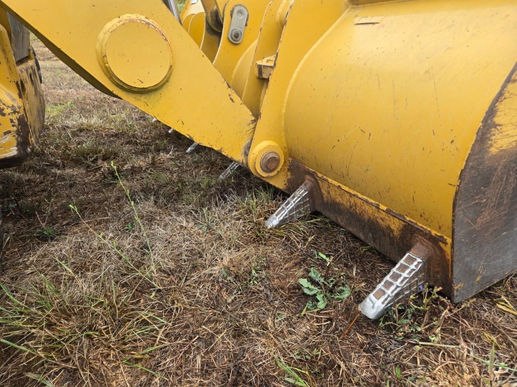 caterpillar-420f-image-106