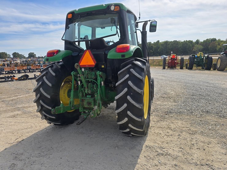 john-deere-6105m-image-12