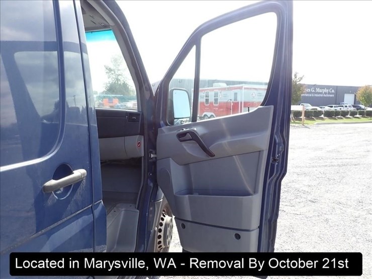 2015-mercedes-benz-sprinter-3500-image-26