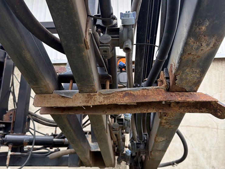 demco-3pt-boom-sprayer-image-25