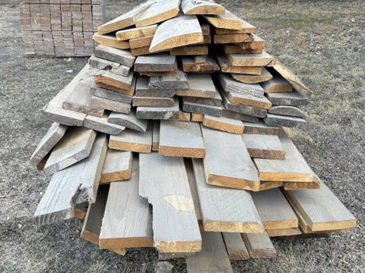 #53-•-lumber---7"-x-2"-bundle-up-to-14'-image-1