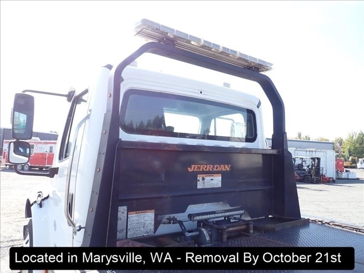 2019-freightliner-m2-image-3