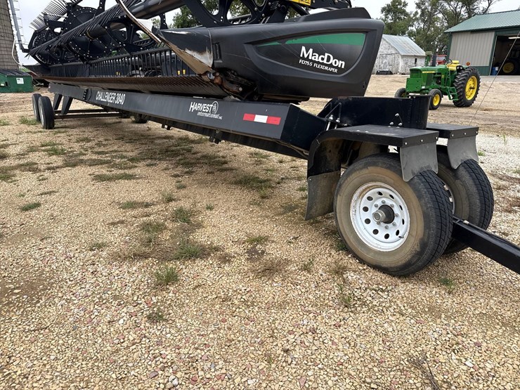 harvest-international-challenger-3840-35ft-header-cart-image-1