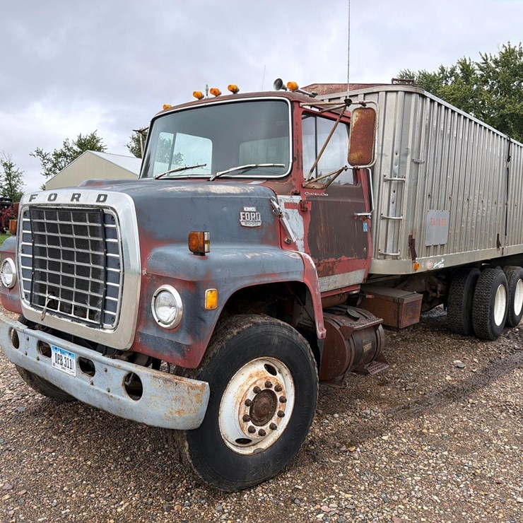 1980 FORD 8000