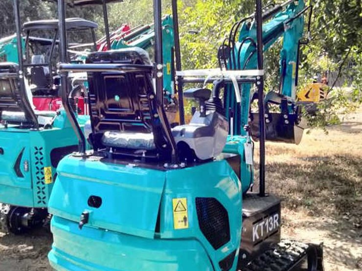 #3-•-cfg-mini-excavator---kt13r-image-4