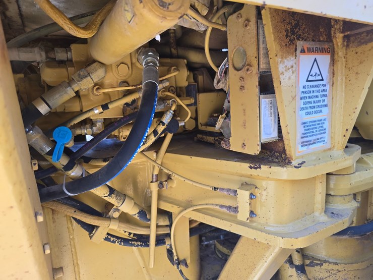 2005-caterpillar-12h-image-47