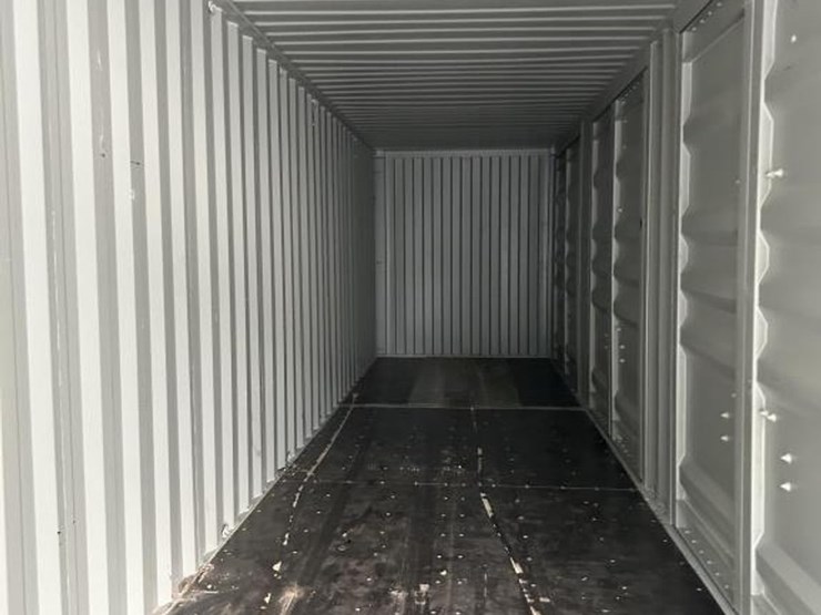 #82-•-40'-high-cube-conex/-shipping-container---one-trip-image-8
