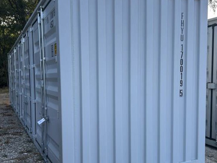 #82-•-40'-high-cube-conex/-shipping-container---one-trip-image-4