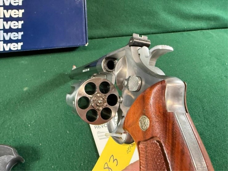 smith-&-wesson-mdl.629-1-44mag-revolver-image-15