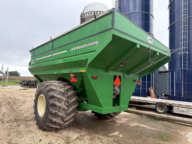 2012-j&m-1051-grain-storm-grain-cart-1-owner-image-6